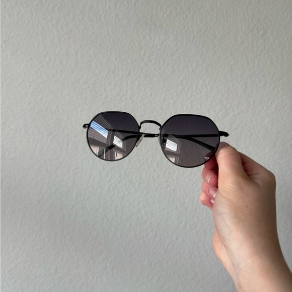 Black Sunglasses - Picture 7 of 7